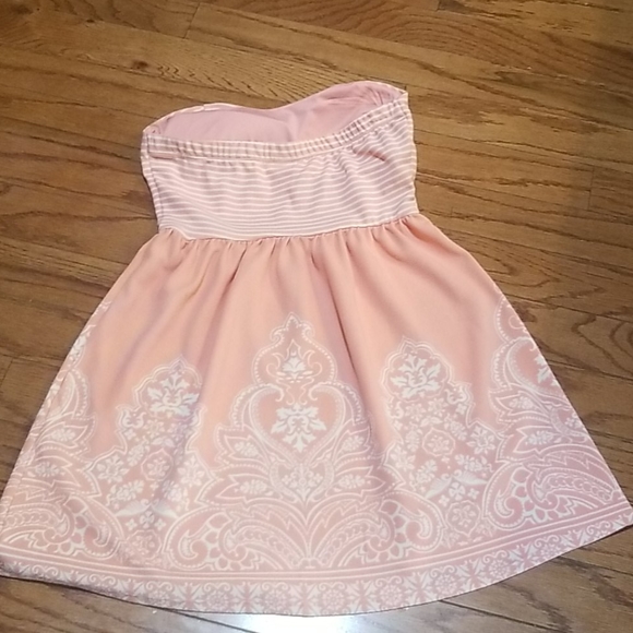 Dress - Picture 4 of 5